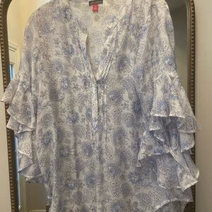 Vince Camuto White and Light Blue Paisley Ruffle Sleeve Tunic